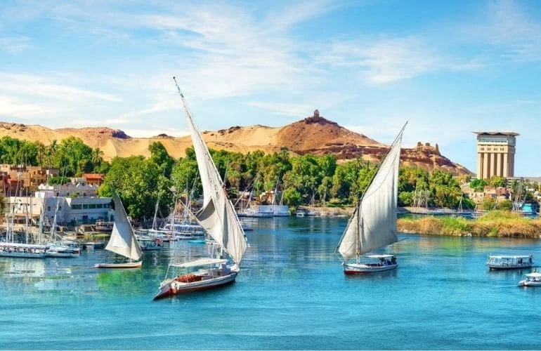 Luxury vacation in Egypt for 9 days }}