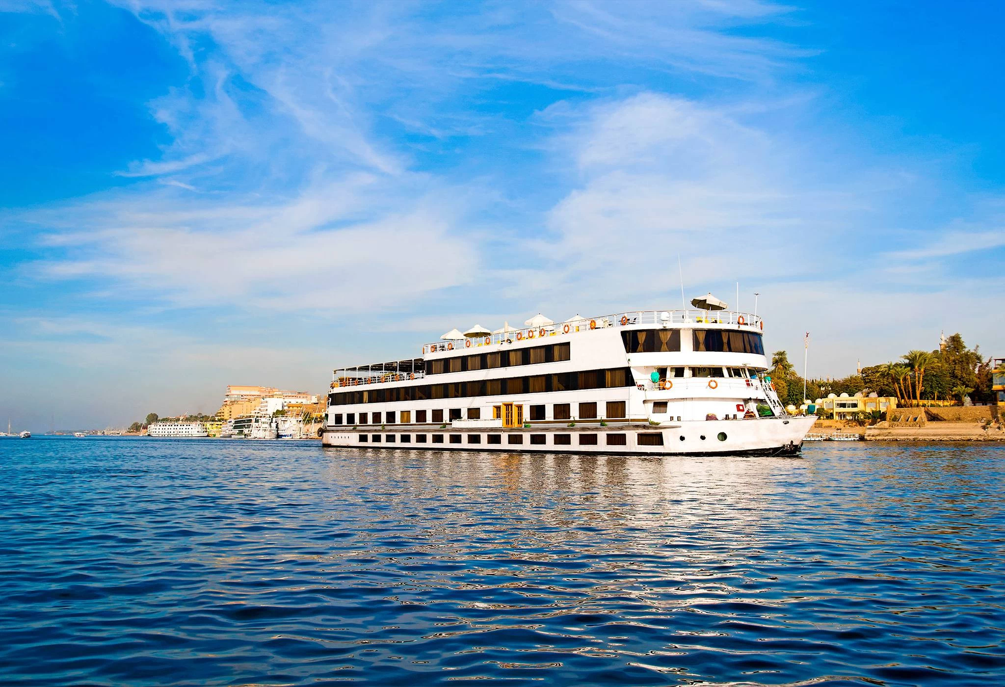 Lake Nasser Cruises